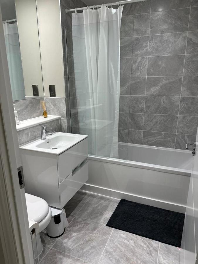 Stunning Newbuilt 3 Bed House Sleeps 9 Villa Edmonton Exterior foto